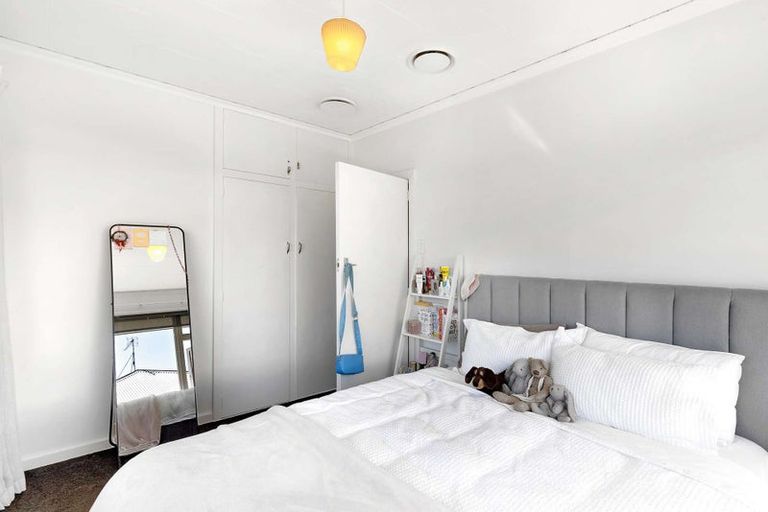 Photo of property in 94 Mcmurdo Street, Tinwald, Ashburton, 7700