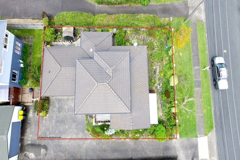 Photo of property in 2/21 Watea Road, Torbay, Auckland, 0630