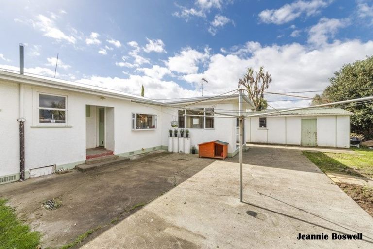 Photo of property in 28 Henare Street, West End, Palmerston North, 4412
