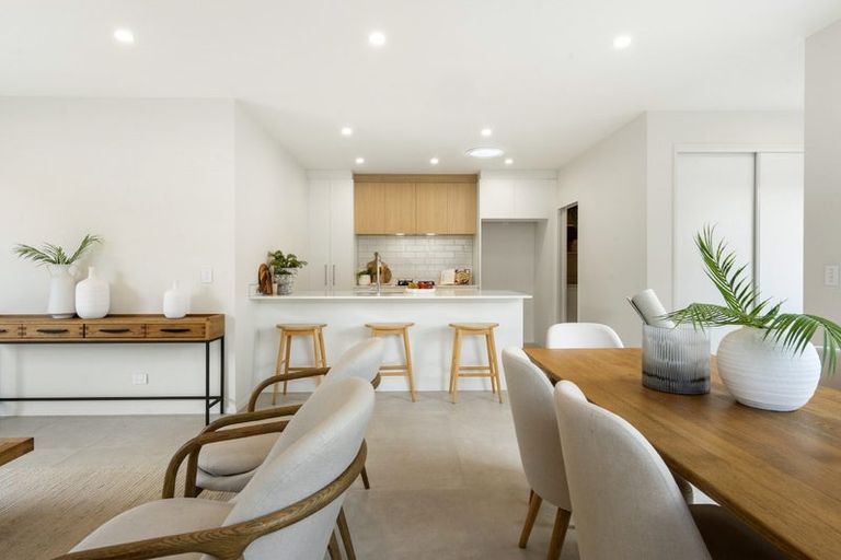 Photo of property in 55 Parkmore Drive, Rosehill, Papakura, 2113