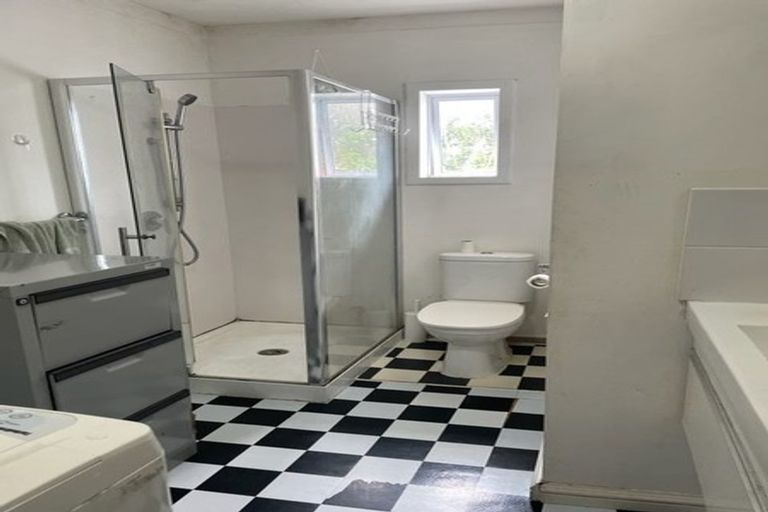 Photo of property in 2/46a Salisbury Road, Birkdale, Auckland, 0626