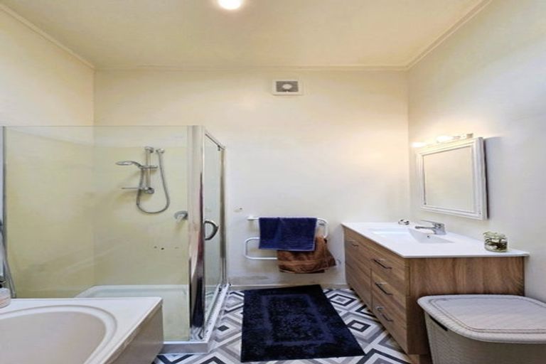 Photo of property in 2/570 High Street, Boulcott, Lower Hutt, 5010