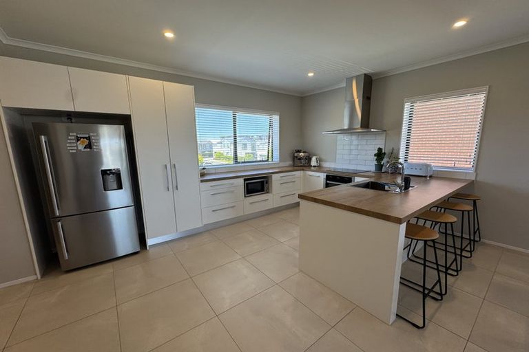 Photo of property in 7 Danga Lane, Hobsonville, Auckland, 0616