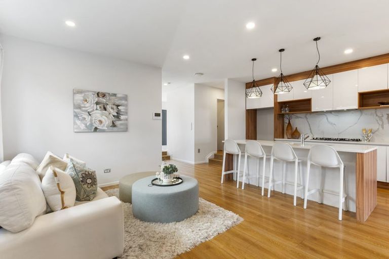 Photo of property in 403 Ormiston Road, Flat Bush, Auckland, 2019