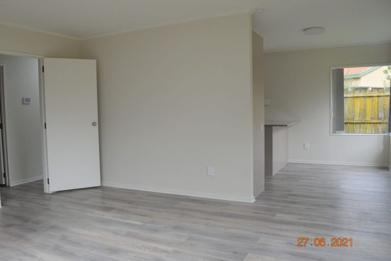 Photo of property in 2/72 Stonex Road, Papatoetoe, Auckland, 2025