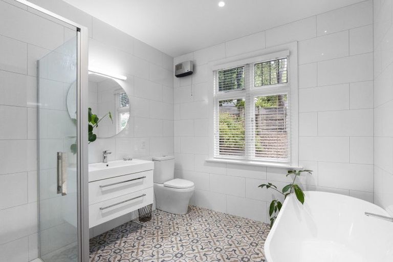 Photo of property in 5 Merlewood Avenue, Cashmere, Christchurch, 8022