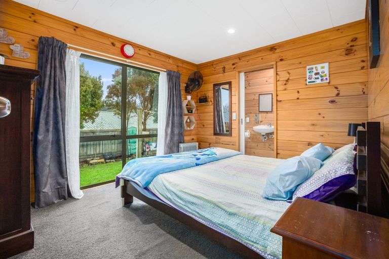 Photo of property in 8 Ribbonwood Terrace, Ranui, Porirua, 5024