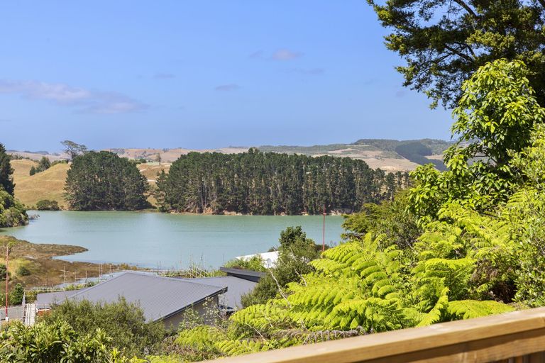 Photo of property in 33 Main Road, Raglan, 3225