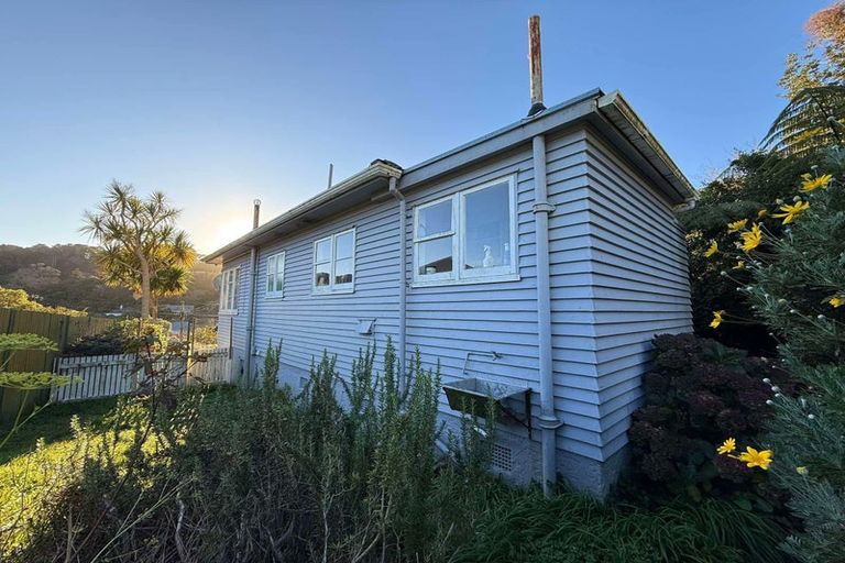 Photo of property in 83 Sunshine Avenue, Karori, Wellington, 6012