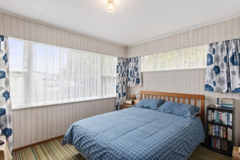 Photo of property in 137 Bartholomew Road, Levin, 5510