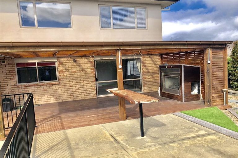 Photo of property in 9 Breon Place, Flat Bush, Auckland, 2016