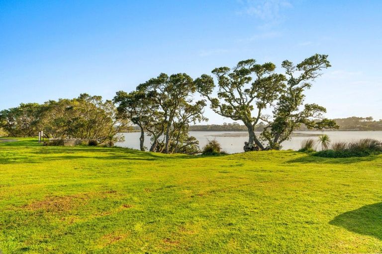 Photo of property in 3 William Gilbert Drive, Mangawhai, 0505