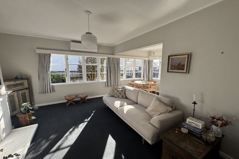 Photo of property in 10 Purser Grove, Fairfield, Lower Hutt, 5011