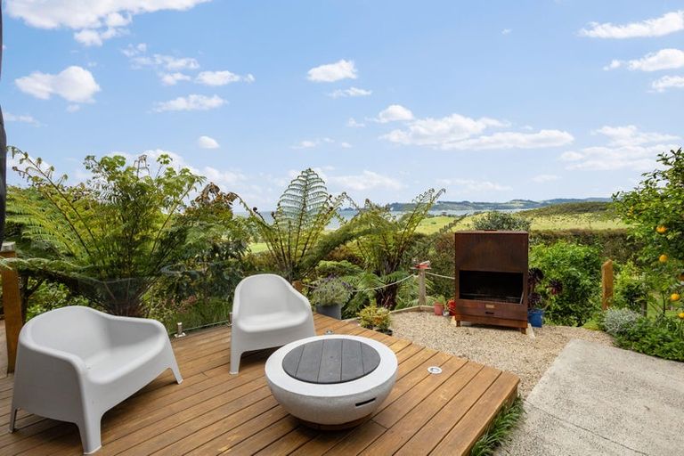 Photo of property in 152 Centennial Drive, Whitianga, 3510