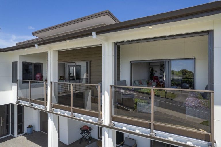 Photo of property in 1 Holcombrooke Lane, Welcome Bay, Tauranga, 3175
