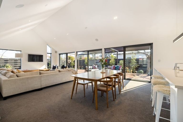 Photo of property in 18 Alpha Avenue, Strowan, Christchurch, 8052