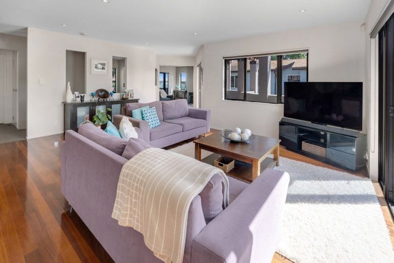 Photo of property in 27a The Parade, Bucklands Beach, Auckland, 2012