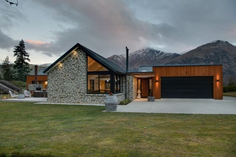 Photo of property in 14 Ellen Johnson Terrace, Lake Hayes, Queenstown, 9371
