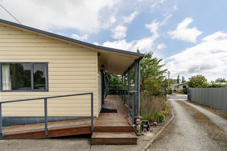 Photo of property in 3 Queen Street, Milton, 9220