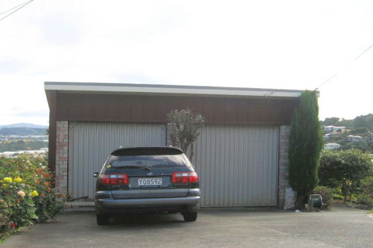 Photo of property in 61 Kinghorne Street, Strathmore Park, Wellington, 6022