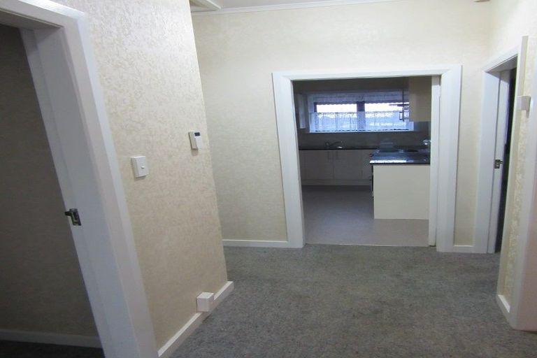 Photo of property in 70 Rangitoto Road, Papatoetoe, Auckland, 2025