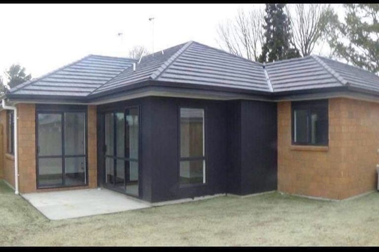 Photo of property in 4/8 Keitha Place, Glenview, Hamilton, 3206