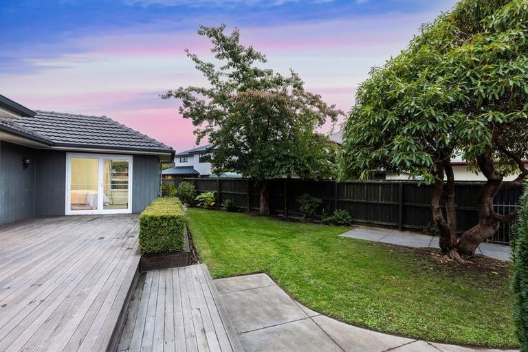 Photo of property in 11 Colina Street, Avonhead, Christchurch, 8042