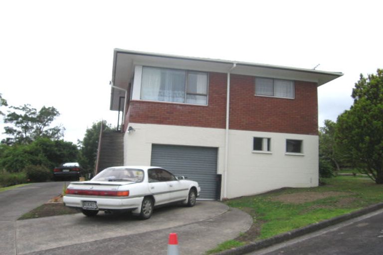 Photo of property in 1/11 Lancelot Place, Glenfield, Auckland, 0629