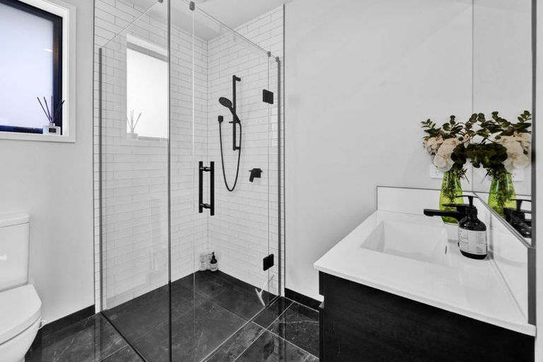 Photo of property in 8 Wheki Lane, Inglewood, 4330