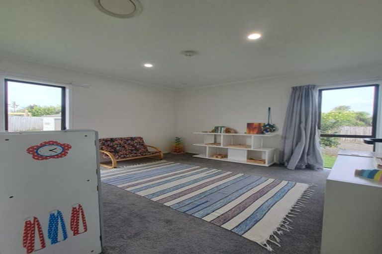 Photo of property in 8 Pacific Street, Waiuku, 2123