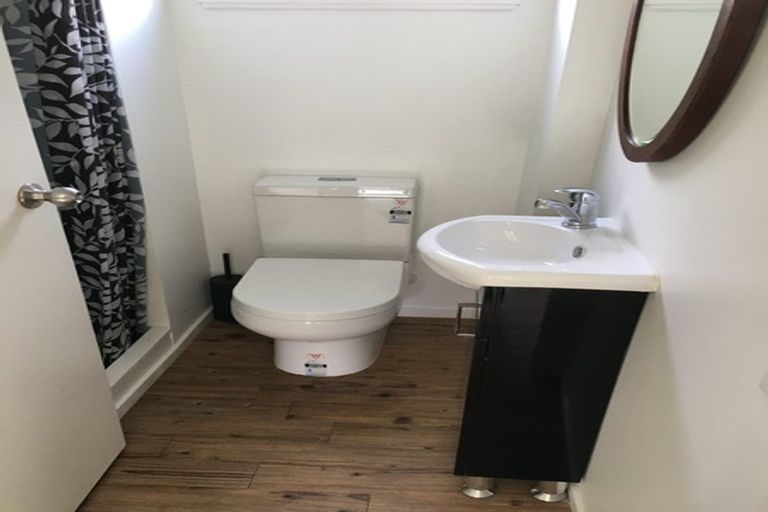 Photo of property in 192 Main Road South, Raumati South, Paraparaumu, 5032