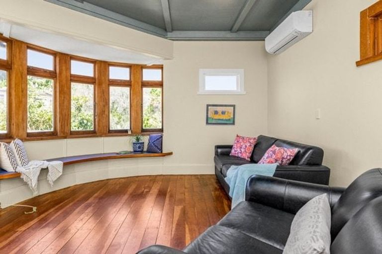 Photo of property in 26 Coote Road, Bluff Hill, Napier, 4110