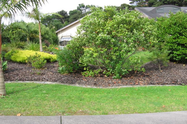 Photo of property in 3 The Knoll, Greenhithe, Auckland, 0632