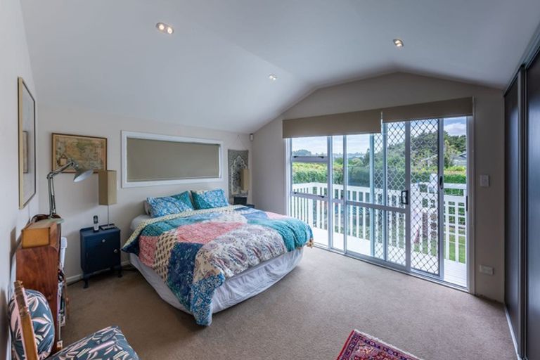 Photo of property in 38 Lynmore Drive, Hillpark, Auckland, 2102