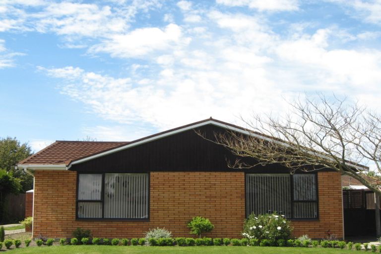 Photo of property in 4 Rathlin Street, Redwood, Christchurch, 8051