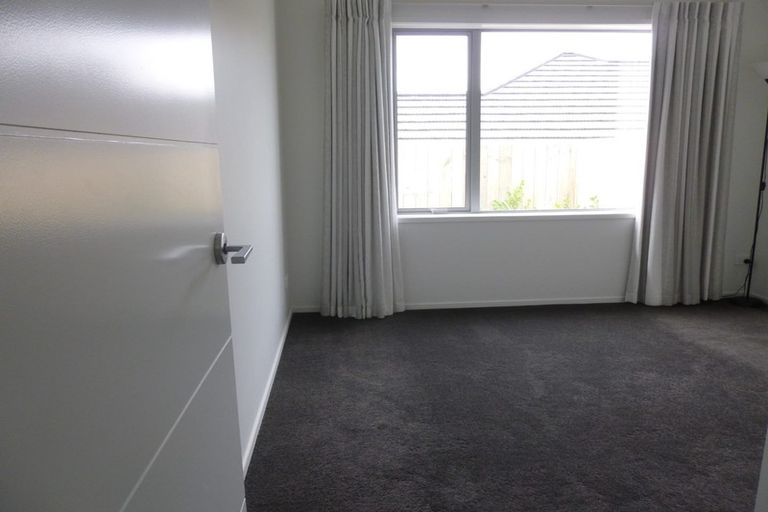 Photo of property in 1 Springside Court, Huntington, Hamilton, 3210