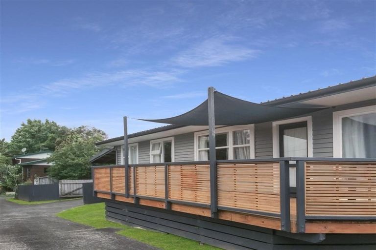 Photo of property in 2/5 Gazelle Avenue, Beach Haven, Auckland, 0626