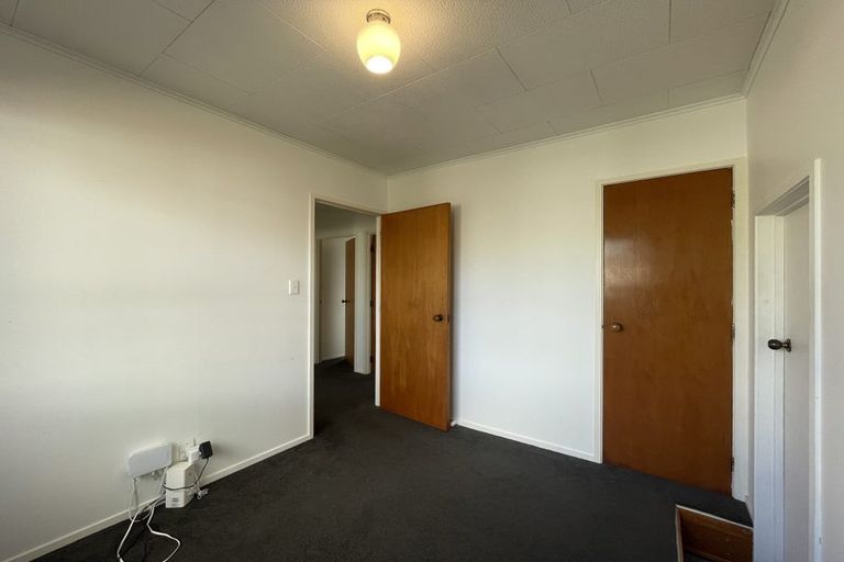 Photo of property in 1/94 Roberts Road, Te Atatu South, Auckland, 0610