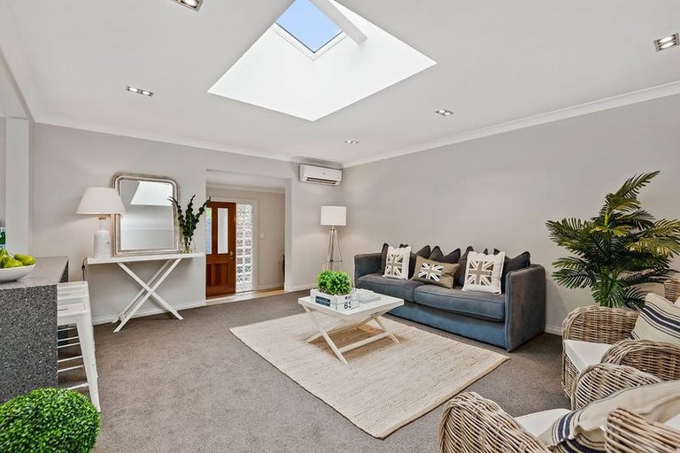 Photo of property in 21 Scotston Avenue, St Albans, Christchurch, 8052