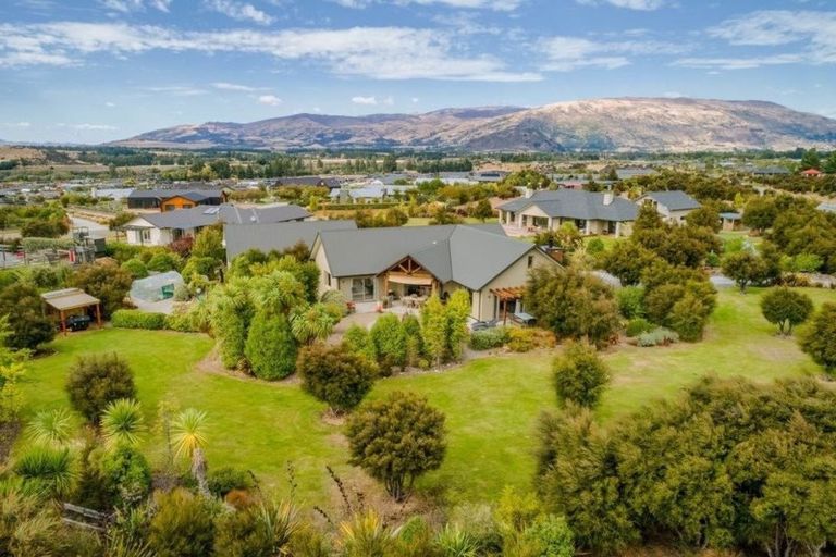 Photo of property in 916 Aubrey Road, Albert Town, Wanaka, 9305