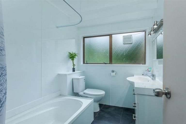 Photo of property in 569 Swanson Road, Ranui, Auckland, 0612