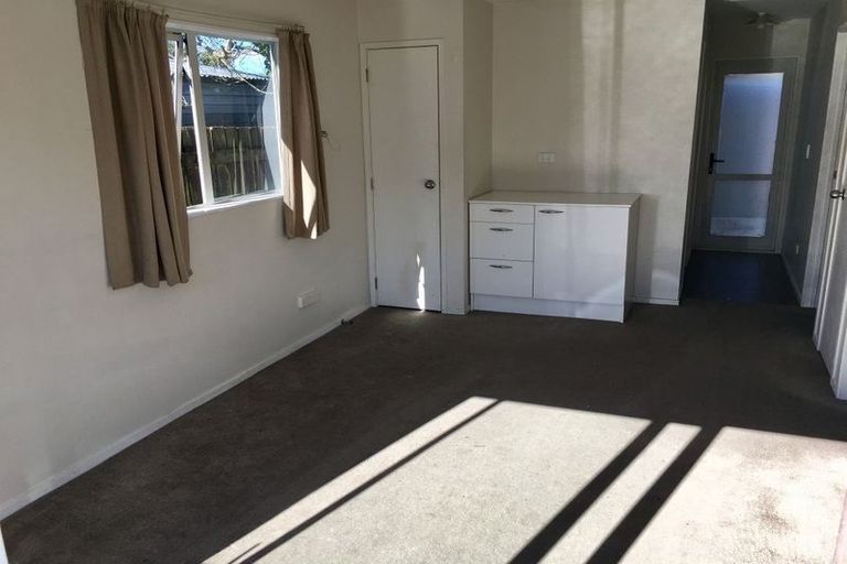 Photo of property in 40 Beechdale Crescent, Pakuranga Heights, Auckland, 2010