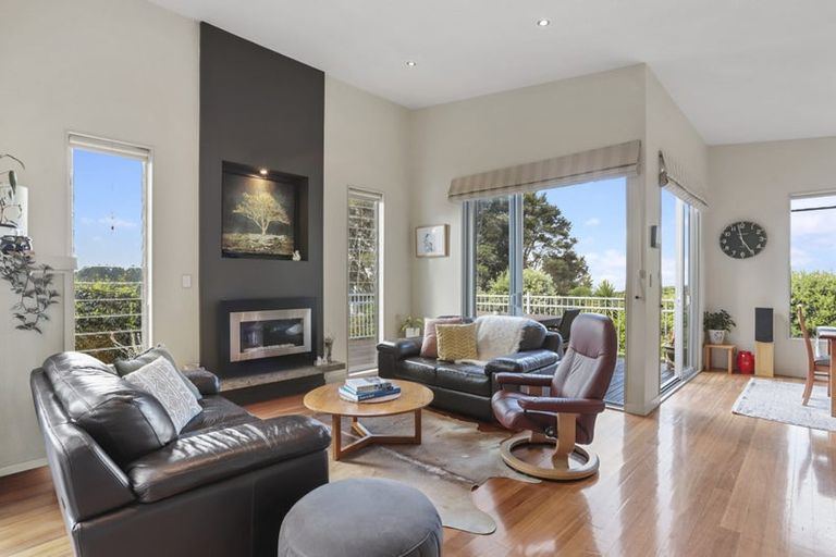 Photo of property in 9 Bendalls Lane, Oratia, Auckland, 0604