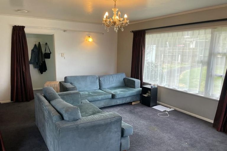 Photo of property in 105 Barrys Road, Glendene, Auckland, 0602