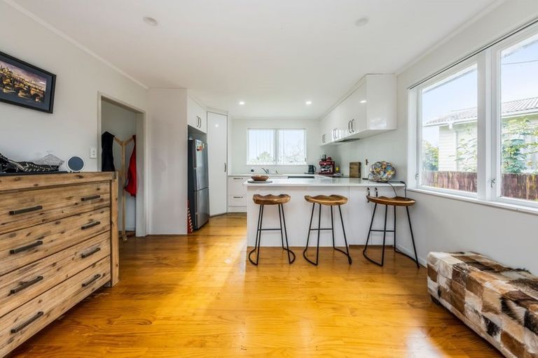 Photo of property in 17 President Avenue, Papakura, 2110