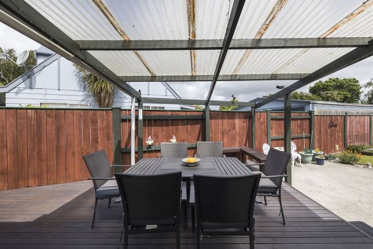 Photo of property in 1 Capri Place, Awapuni, Palmerston North, 4412
