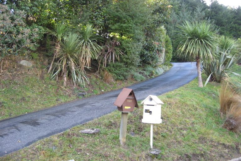 Photo of property in 19a Mackinnon Terrace, Sunshine Bay, Queenstown, 9300