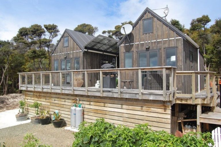 Photo of property in 5 Te Ngahere Lane, Kaiwaka, 0573