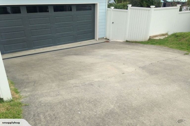 Photo of property in 1/2 Merwood Lane, Devonport, Auckland, 0624