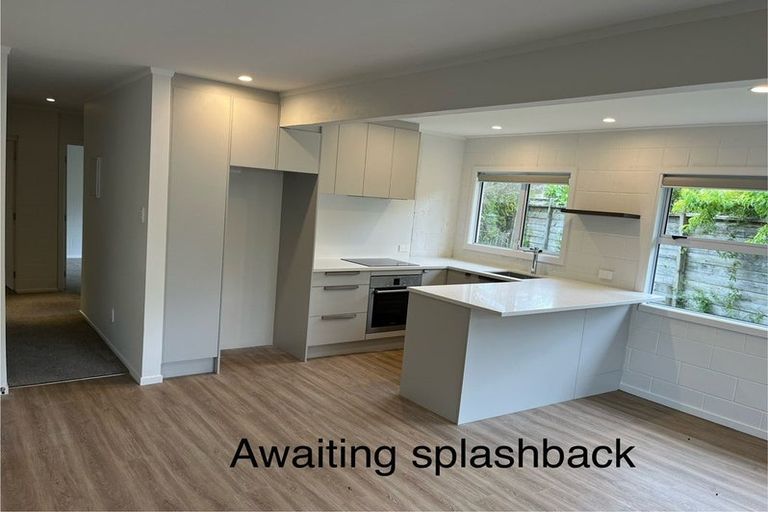 Photo of property in 1/2 Flavia Close, Torbay, Auckland, 0630